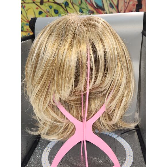 NWT Blonde NORIKO WIG 1647 CLAIRE Synthetic Soft Caramel Cream $250